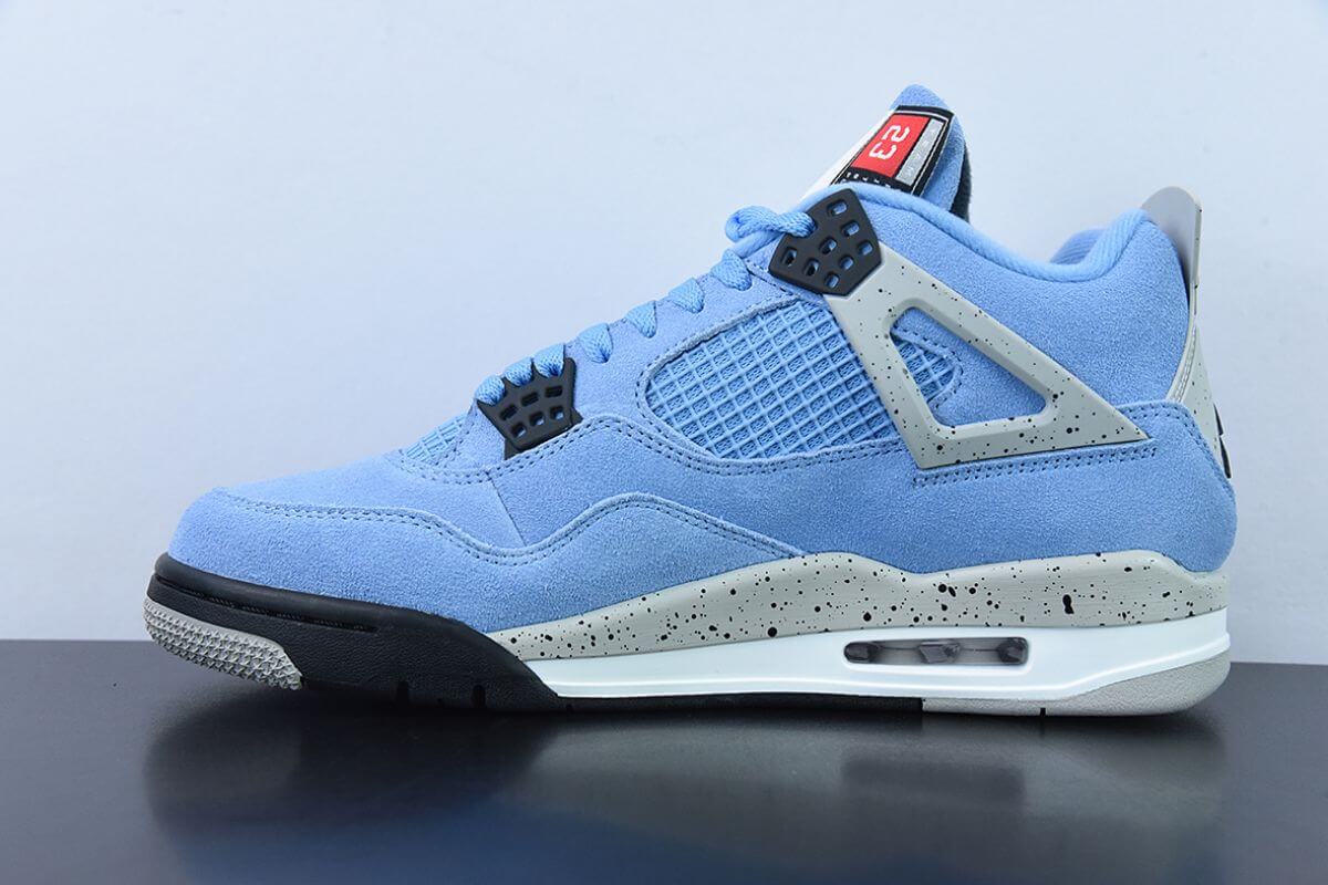 Air Jordan 4 Retro University Blue Air jordan 4 Sneaker