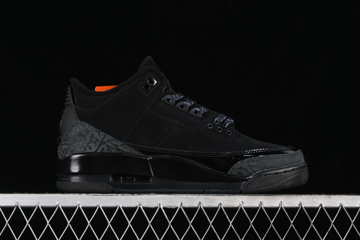 Air Jordan 3 Retro Black Cat (2025) Air Jordan 3 Sneaker