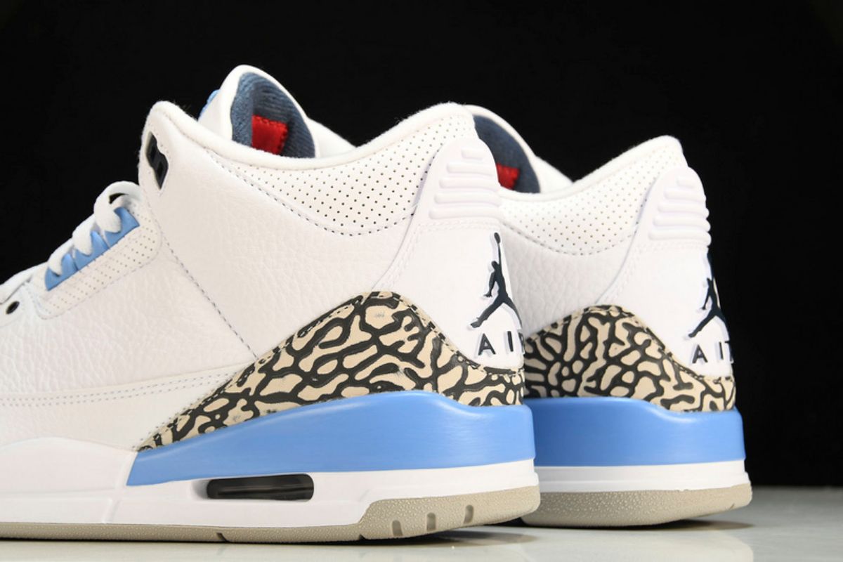 Air Jordan 3 Retro UNC (2020) Air Jordan 3 Sneaker