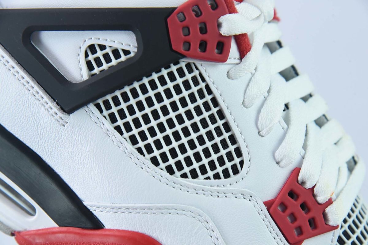 Air Jordan 4 Retro Fire Red (2020) Air jordan 4 Sneaker