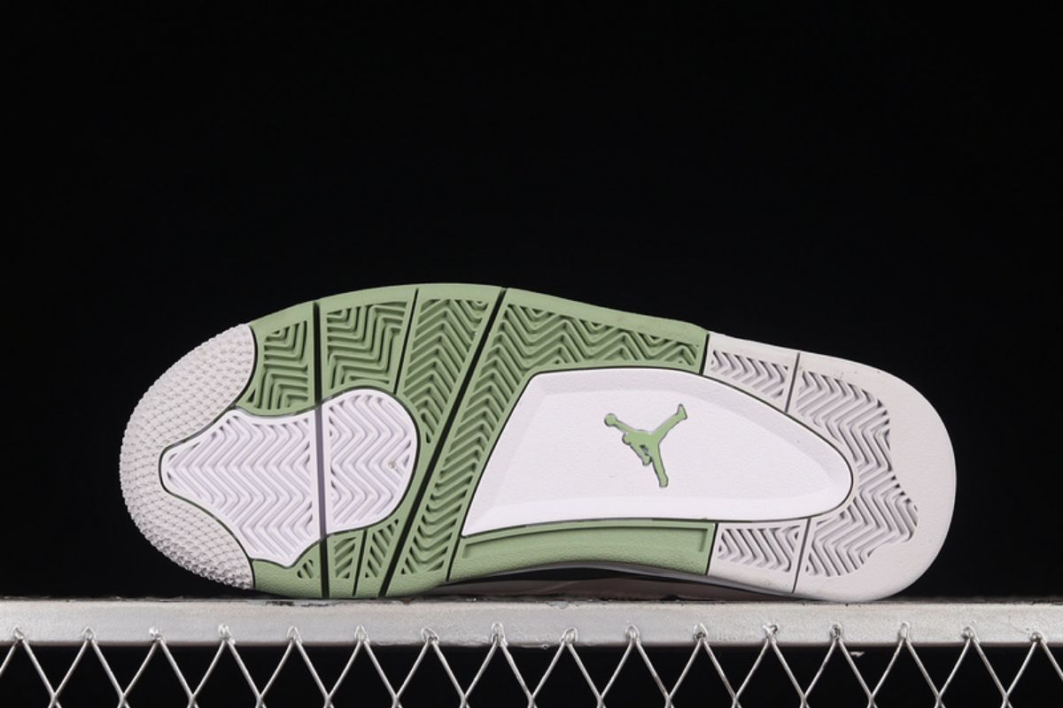 Air Jordan 4 Retro Seafoam Air jordan 4 Sneaker