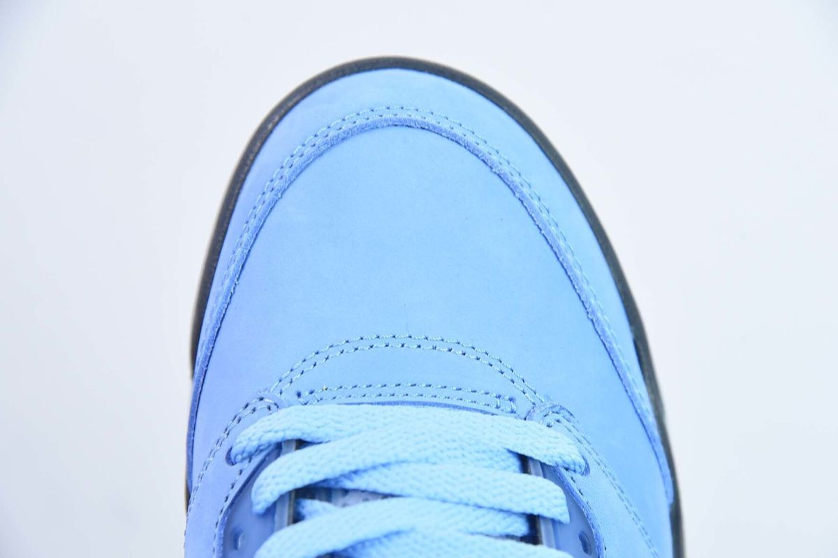 Air Jordan 5 Retro UNC University Blue Air Jordan 5 Sneaker
