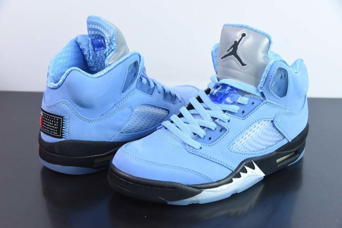 Air Jordan 5 Retro UNC University Blue Air Jordan 5 Sneaker