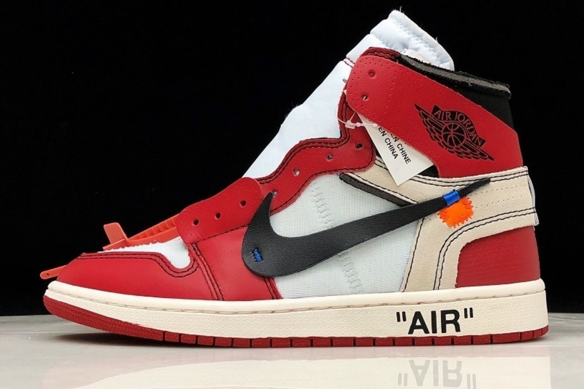 Air Jordan 1 Retro High Off-White Chicago Off-White Sneaker