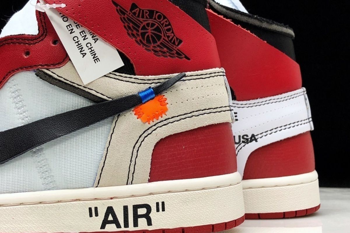 Air Jordan 1 Retro High Off-White Chicago Off-White Sneaker