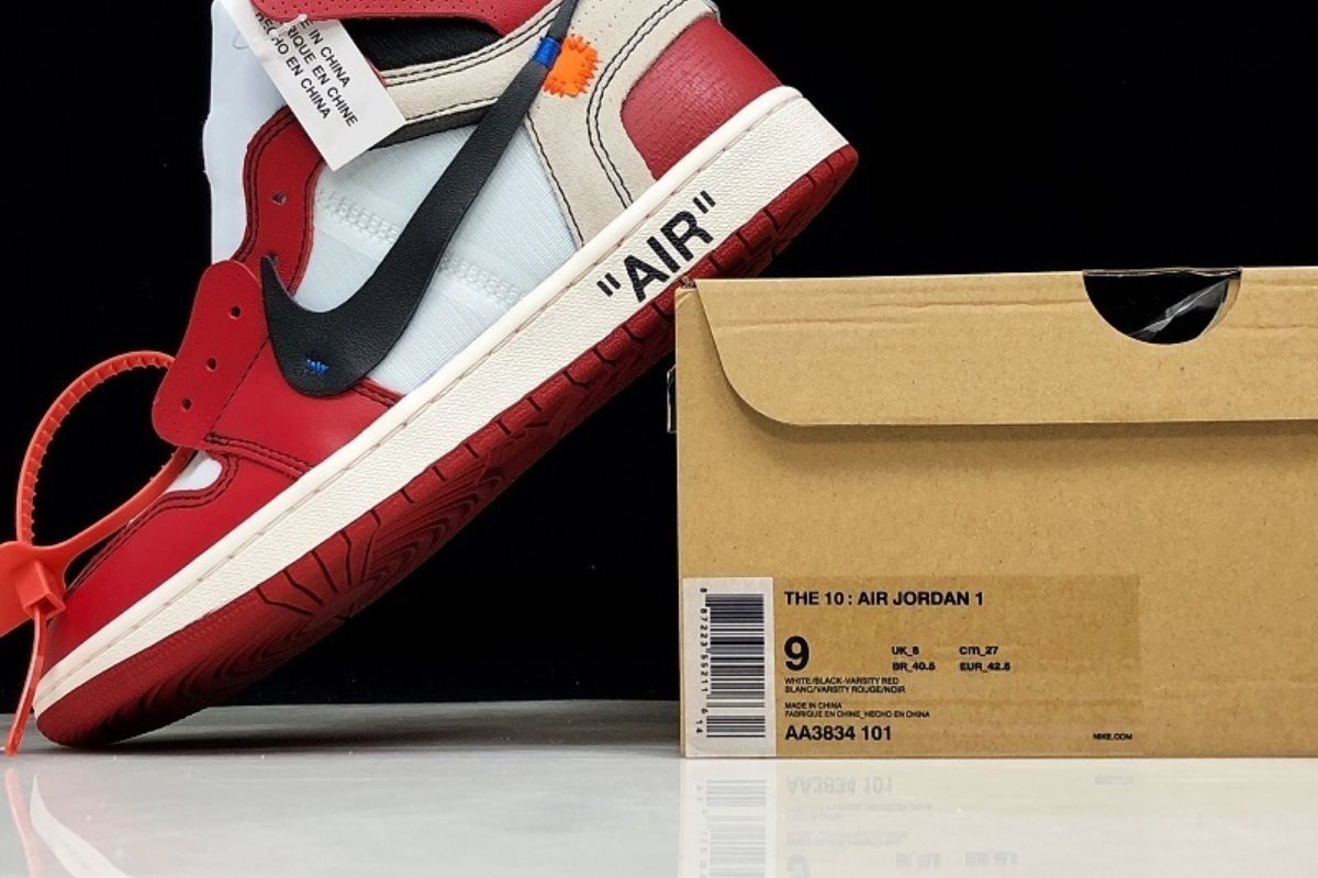 Air Jordan 1 Retro High Off-White Chicago Off-White Sneaker