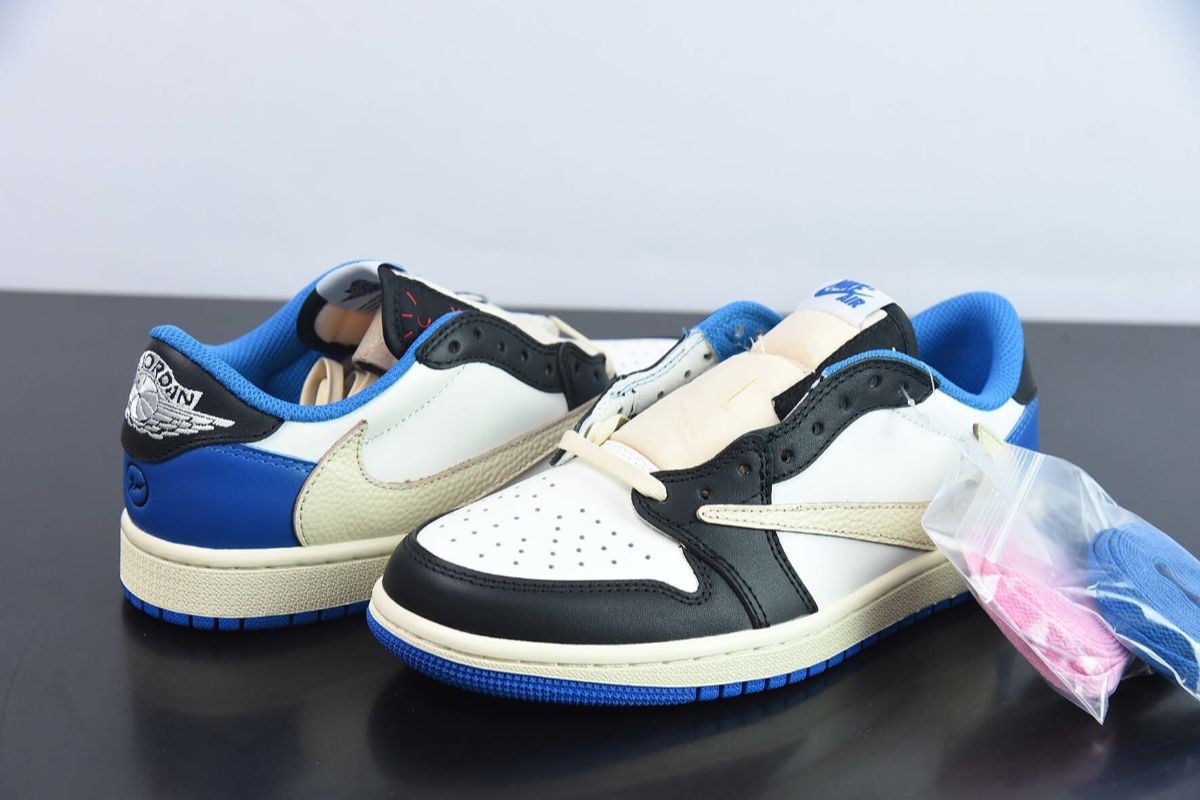 Air Jordan 1 Retro Low OG SP Fragment x Travis Scott Travis Scott x Nike Sneaker